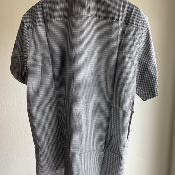 Men's Maker & Company Casual Short Sleeve Button Down, Size L - Picture 5 of 5